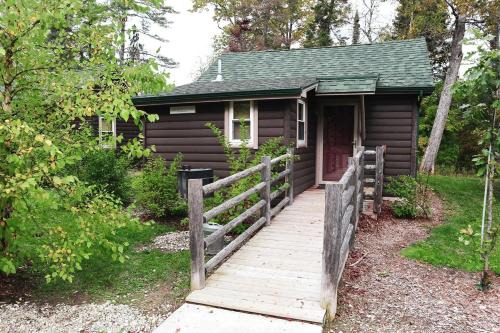 Grayling Casa | Charming Cabin Rental Nestled in the Peaceful Woods of Huron National Forest, Michigan