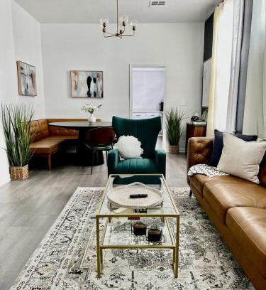 Mid-City Casa | Charming Canal Street Family Retreat in Heart of NOLA