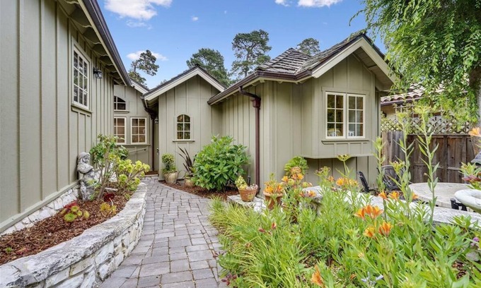 Northeast Carmel Cabaña | Carmel by the Sea Cottage hasta 6 huéspedes disponibles para AT&T Pebble Beach Pro AM