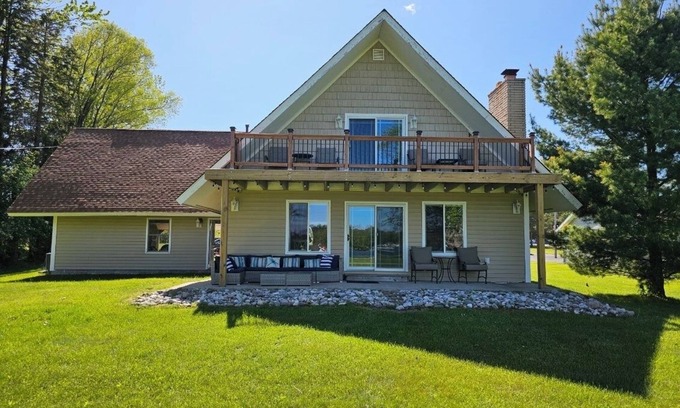 Oscoda Casa | Chalet frente al mar frente a Lakewood Shores Golf