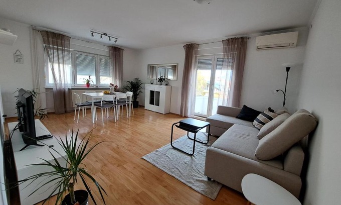 Celje Apartamento | Charming Celje City Center Apartment