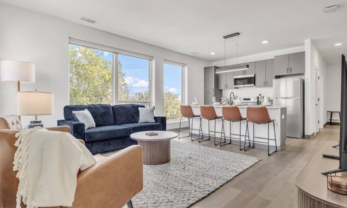 University Circle Apartamento | Charming & Central 2BR | Cleveland Clinic