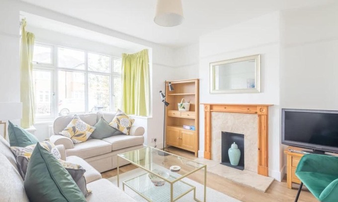 Cambridge Casa | Charming Central Family Home