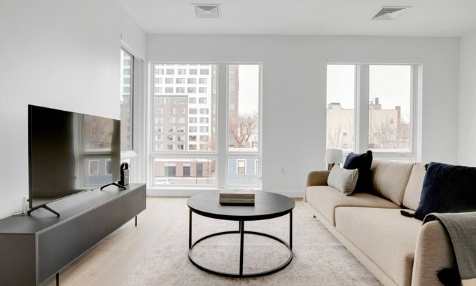 Central Square Apartamento | Charming Central Square 1BR w/ W/D near Central Square T, by Blueground