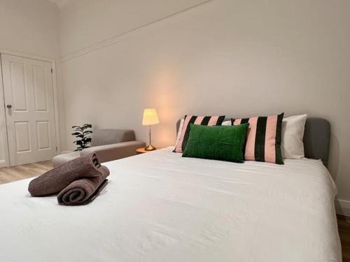 Chippendale Apartamento | Charming Central Unit in Authentic Building