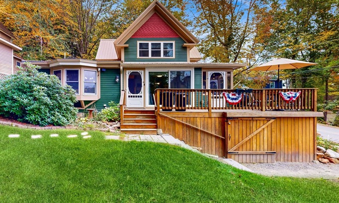 Alton Bay Casa | Charming centrally located cottage, screened in porch and walk to lake