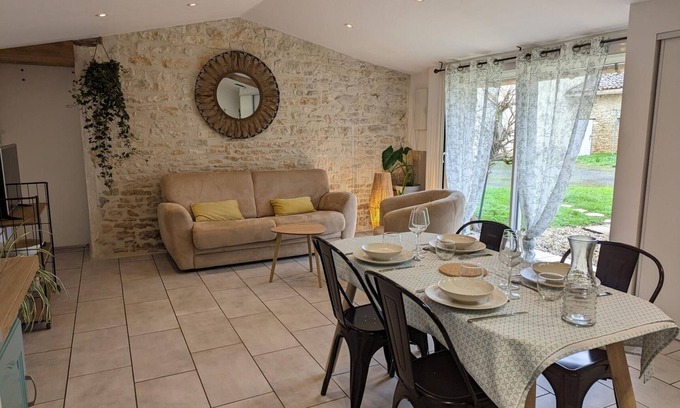 Aunac-sur-Charente Cabaña | Casa rural con jardín, piscina climatizada, cerca de comercios, en Aunac-sur-Charente