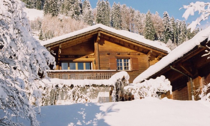 Moleson Chalet De Esquí | Chalet con Encanto | Piscina cubierta privada y sauna | Ubicación alpina | duerme hasta 9