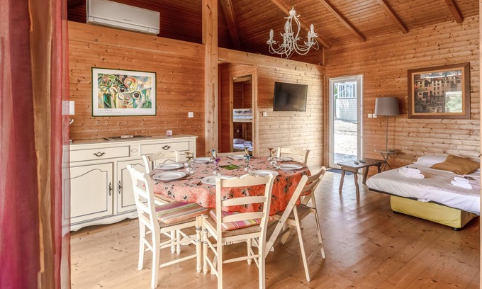 Gassin Chalet De Esquí | Charming chalet with AC in Gassin - Welkeys