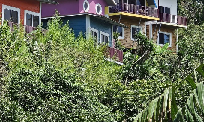 Poas Volcano National Park Chalet De Esquí | Charming chalet with WiFi in Poas. Great trails, and pools