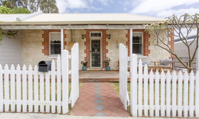 South Fremantle Apartamento | Charming Charles -Pet friendly near cafes and beaches