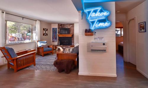 Tahoe Paradise Casa | Charming Cherokee Cabin - Secluded Stay for 6 Just 10 Minutes to Tahoe