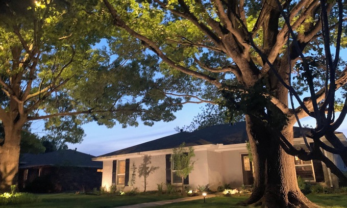 Allen Casa | Charming Classy & Elegant 2-bedroom home with fitness room! Sleeps 4