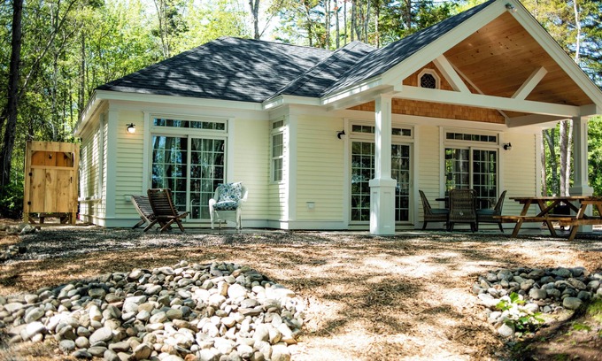 Stockton Springs Cabaña | Charming Coastal Maine Cottage Overlooking Penobscot Bay!