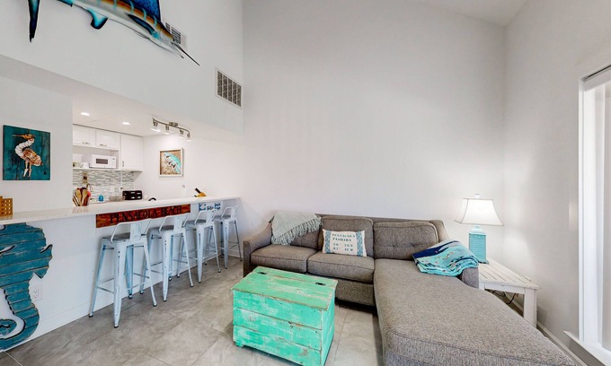 Villa Sabine Condominio | Charming coastal condo with water views, great location, balcony, WiFi, A/C