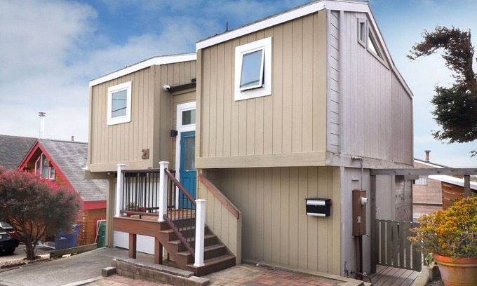 Dillon Beach Casa | Charming Coastal Cottage with Water Views