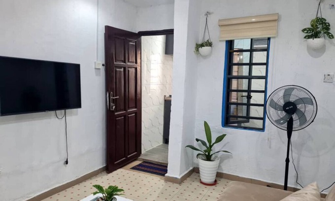 Somolu Apartamento | Charming Coastal Chic 1-bedroom apartment with WiFi, AC in Lagos