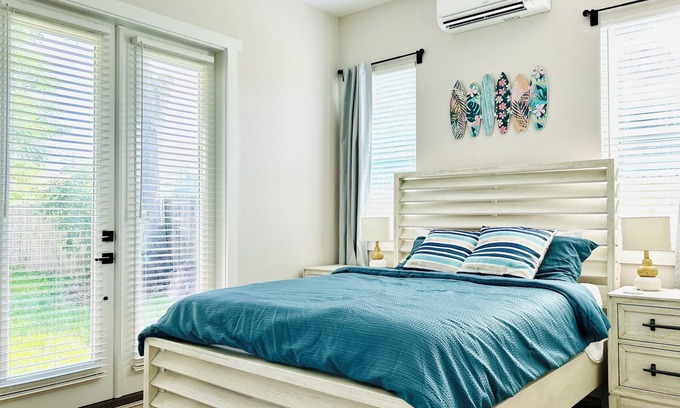 Southeast Pensacola Cabaña | Charming Coastal Cottage near Downtown Pensacola