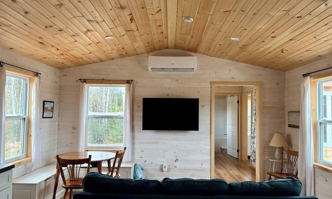Point Prim Cabaña | Charming Coastal Cottage