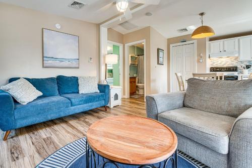Ogunquit - Wells Casa | Charming Coastal Cottage with Pool Access!