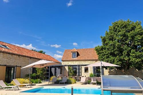 Veyrines-de-Domme Villa | Charming cocoon - swimming pool & large spaces 7000 m