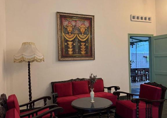 Bogor Tengah Casa | Charming Colonial Home near Botanical Garden