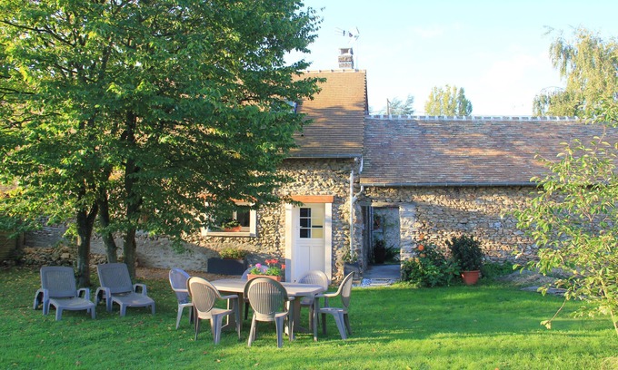 Houlbec-Cocherel Cabaña | Cómoda casa de campo con encanto (3 estrellas) en el centro de un pueblo de madera