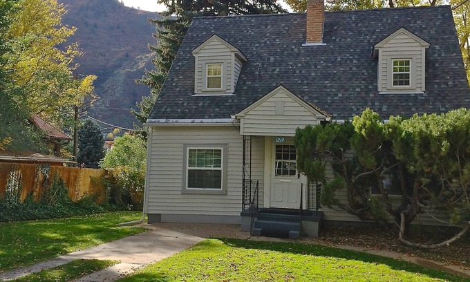 Glenwood Springs Casa | Encanto, cómodo, Pet-Friendly Home, 4 2 1/2 (para 7)