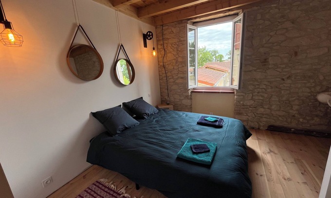Fenols Cama Y Desayuno | Charming comfort room