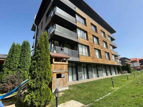 Razlog Apartamento | Charming comfortable apartment at Cornelia Deluxe Residence with free pool and SPA