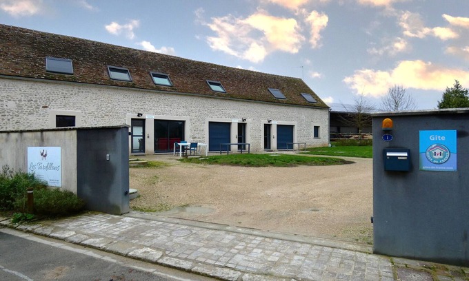 Moutiers Cabaña | Gîtes contemporains rénovés avec jardin clos, terrasse, parking et confort moderne en Beauce