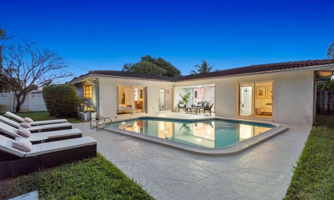 Coral Ridge Isles Casa | Charming Coral Ridge 2BR/2BA Near Beach + Pool