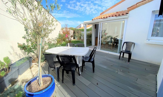 La Tranche-sur-Mer Casa | Casa con Jardín Cerca de la Playa y Centro, Parking Incluido, Mascota Permitida