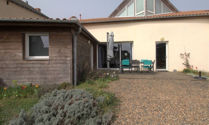 Aubigne-sur-Layon Cabaña | Gîte charmeur au cœur du vignoble du Layon avec jardin, véranda, et équipements modernes
