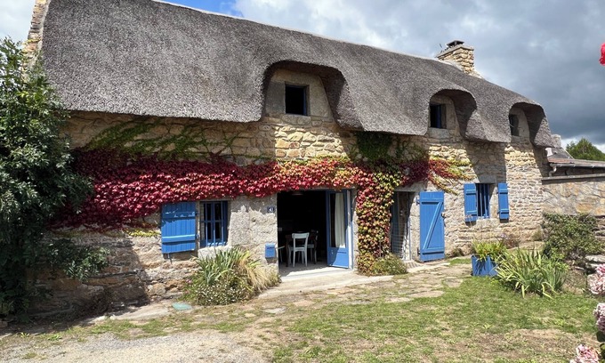 Nevez Casa | Charming cottage 500m from the sea. Fireplace. Ideal for large families