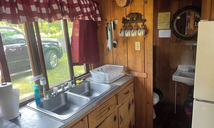 Northville Cabaña | Charming cottage Called the Dolphin in Northville perfect for a relaxing getaway