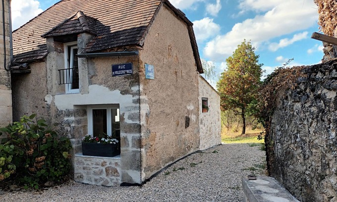 Les Farges Cabaña | CHARMING COTTAGE WITH TERRACE AND SWIMMING POOL 10 MIN FROM LASCAUX IV