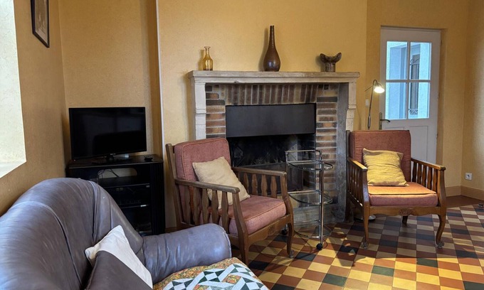 Aurouer Cabaña | Acogedora casa rural con jardín, chimenea y WiFi en la Sologne Bourbonnaise