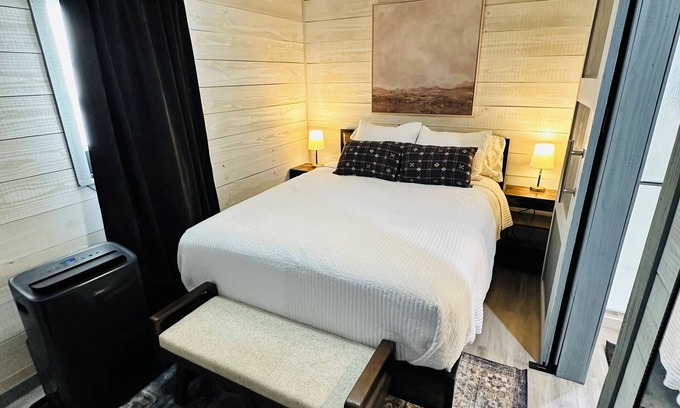Springtown Cabaña | Charming cottage in Springtown, TX with AC and WiFi. Enjoy your stay