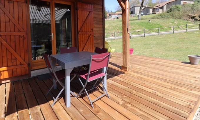 Siran Cabaña | Charming Cottage Near Gorges de la Cère, Terrace, Wi-Fi, BBQ, Pet Friendly