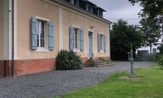 Ecommoy Cabaña | Encantador Gîte con Jardín Privado, Cerca de Tiendas y con Wifi Gratis