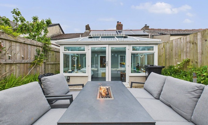 St. Newlyn East Cabaña | Charming Cottage nr Newquay– Sleeps 5 & Cosy Fire