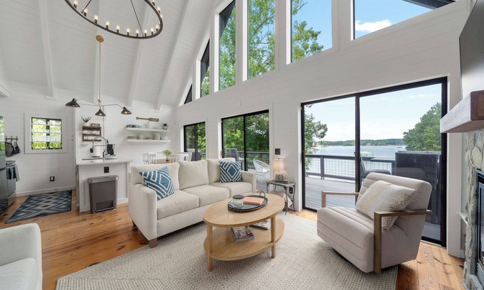 Seneca Cabaña | Charming Cottage on Lake Keowee with Private Boat Dock