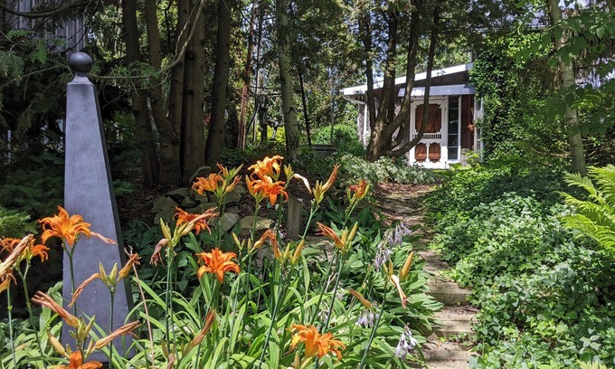 Harwich Cabaña | Charming Cottage on Meadowcroft Estate - A Birders Paradise Nestled in the Woods