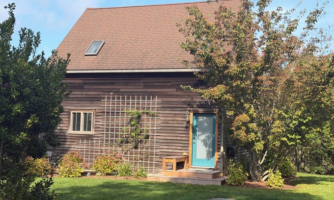 Monomoy Casa | Charming cottage on Polpis Bike Path