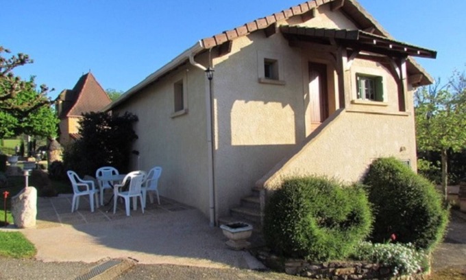 Le Bugue Cabaña | Casa rural con piscina en el corazón de Perigord Noir, cerca de hermosos sitios turísticos. Ideal para familias.