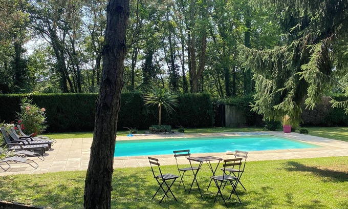 La Fagette Casa | Encantadora casa de campo con piscina privada en Périgord negro