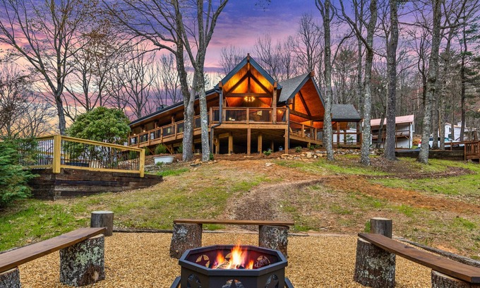 Blairsville Cabaña | Charming cottages with serene mountain views w/firepit