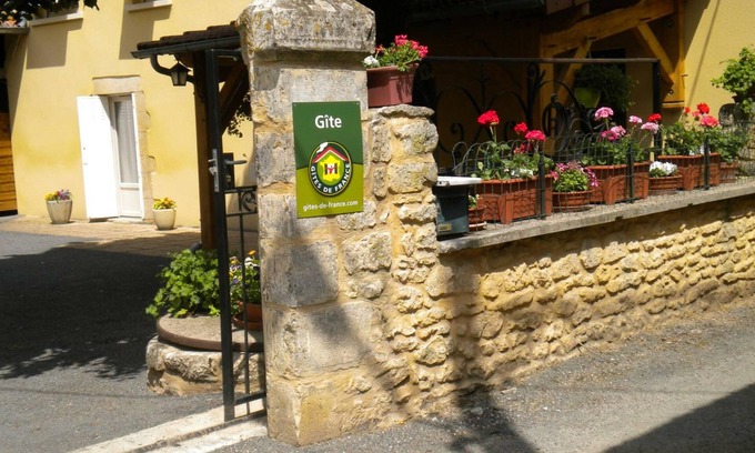 Montignac Cabaña | Casa rural en Montignac: 4 dormitorios, terraza, jardín, cerca de Lascaux 4 y patrimonio UNESCO