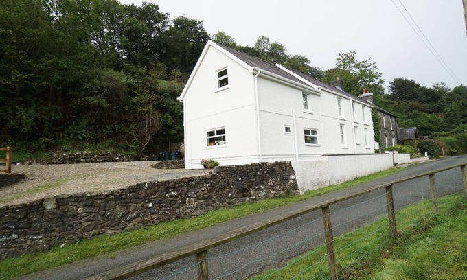 Llanfynydd Cabaña | Encantadora casa de campo, cerca de Llandeilo y Carmarthen